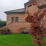 Rent 7 bedroom house of 430 m² in Bernareggio