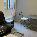 Rent 1 bedroom apartment of 22 m² in Salon-de-Provence