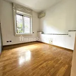 Rent 5 bedroom apartment of 210 m² in Milan