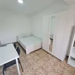 Rent a room of 80 m² in zaragoza