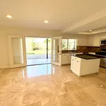 Rent 4 bedroom apartment of 232 m² in Huntington Beach