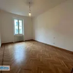 Rent 5 bedroom apartment of 232 m² in Milan