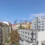 Pronajměte si 3 ložnic/e byt o rozloze 91 m² v Prague