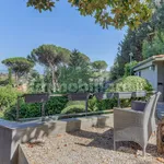 Rent 5 bedroom house of 300 m² in Rome