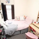 Rent 4 bedroom house in Pontypridd