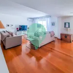 Alugar 2 quarto apartamento de 120 m² em Quarteira