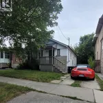 Rent 3 bedroom apartment in Toronto (Willowdale East)