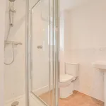 Rent 4 bedroom flat in East Midlands