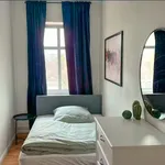 Rent 6 bedroom apartment of 120 m² in Berlin