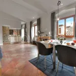 Rent 2 bedroom apartment of 65 m² in Firenze