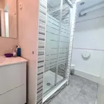 Rent a room of 220 m² in Madrid