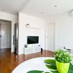 Rent 1 bedroom apartment of 40 m² in lisbon