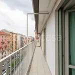 Rent 3 bedroom apartment of 104 m² in Milano