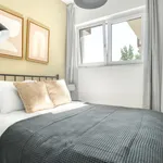 Miete 3 Schlafzimmer wohnung von 67 m² in Berlin