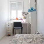 Rent a room of 70 m² in madrid