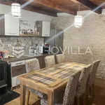 Rent 2 bedroom house of 92 m² in Svetvinčenat