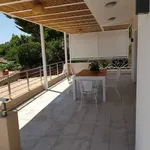 Rent 3 bedroom house of 150 m² in Καλύβια Θορικού