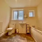 Rent 3 bedroom flat in Preston