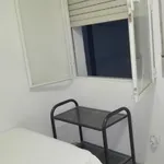 Rent 3 bedroom apartment in Madrid