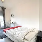 Rent 4 bedroom apartment in Marseille