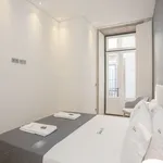 Rent 1 bedroom apartment of 52 m² in Porto