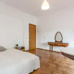 Rent 7 bedroom apartment in Lisbon