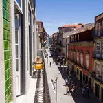 Rent 5 bedroom apartment of 65 m² in Porto