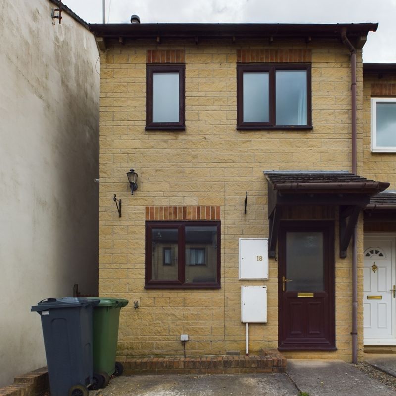 18 Perry Orchard, Stroud, 2 bedroom, Terraced Westrip