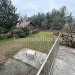 Affitto 5 camera casa di 430 m² in Colle Brianza