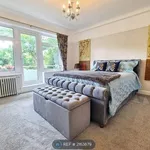 Rent 3 bedroom apartment in South West England