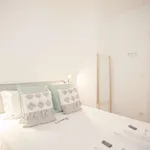 Rent 1 bedroom apartment of 47 m² in porto