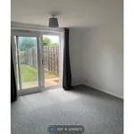 Terraced house to rent in Dovedale, Luton LU2