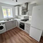 Rent 3 bedroom flat in East Midlands