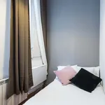 Rent a room of 200 m² in Madrid