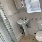 Rent 4 bedroom flat in Wales