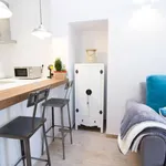 Rent 1 bedroom apartment of 538 m² in Valencia