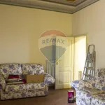 Rent 4 bedroom house of 76 m² in Carmignano