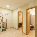 Rent a room of 58 m² in Barcelona