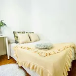 Rent a room of 180 m² in Madrid