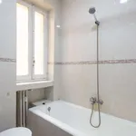 Rent a room of 90 m² in madrid