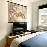 Rent 1 bedroom apartment of 80 m² in Dusseldorf