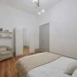 Rent a room in lisbon