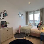 Rent 3 bedroom flat in London