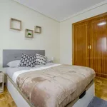 Rent a room of 150 m² in madrid