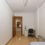 Rent a room of 125 m² in valencia