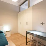 Rent 2 bedroom apartment of 70 m² in milan