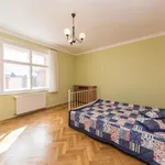 Pronajměte si 6 ložnic/e byt o rozloze 200 m² v Prague