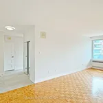 Appartement de 893 m² avec 6 chambre(s) en location à Toronto