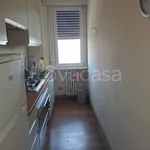 Affitto 3 camera appartamento di 110 m² in Piacenza