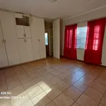 Rent 1 bedroom apartment in Roodepoort